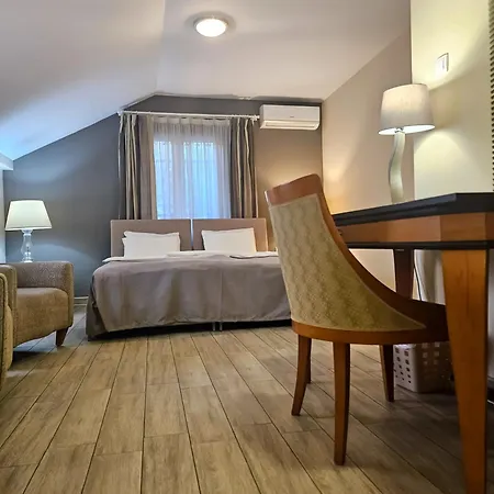 Male Stepenice Belgrade