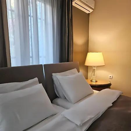 Male Stepenice 4* Belgrade