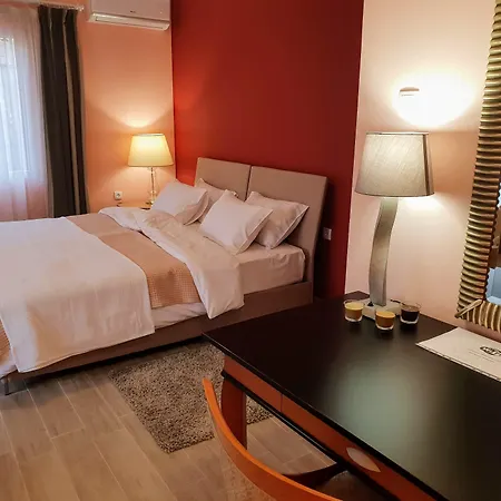 Male Stepenice 4* Belgrado