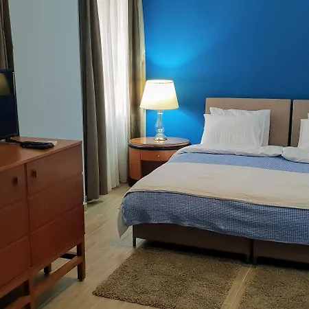 Male Stepenice 4* Belgrado