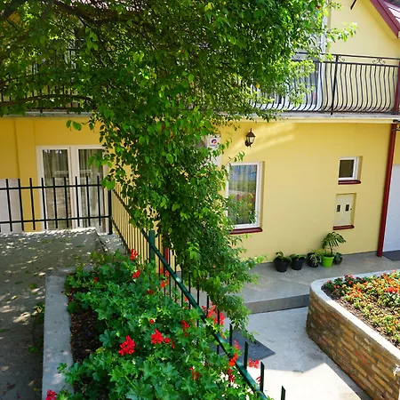 Male Stepenice 4* Belgrado